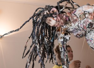 Love and compassion – sculpture by ilka Leukefeld